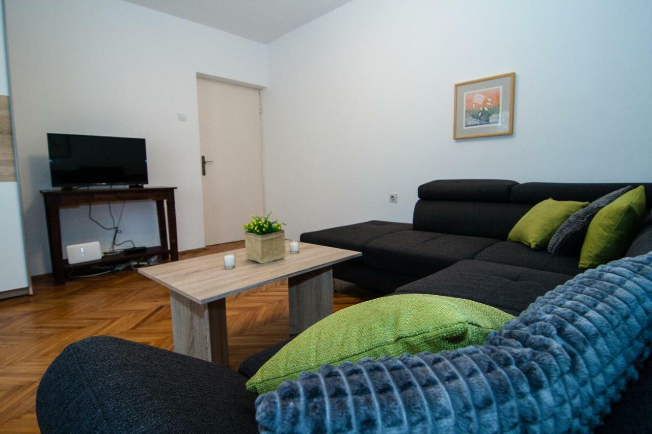 New Renovated Apartment 15 Min From Beach On Foot Pula Exterior photo