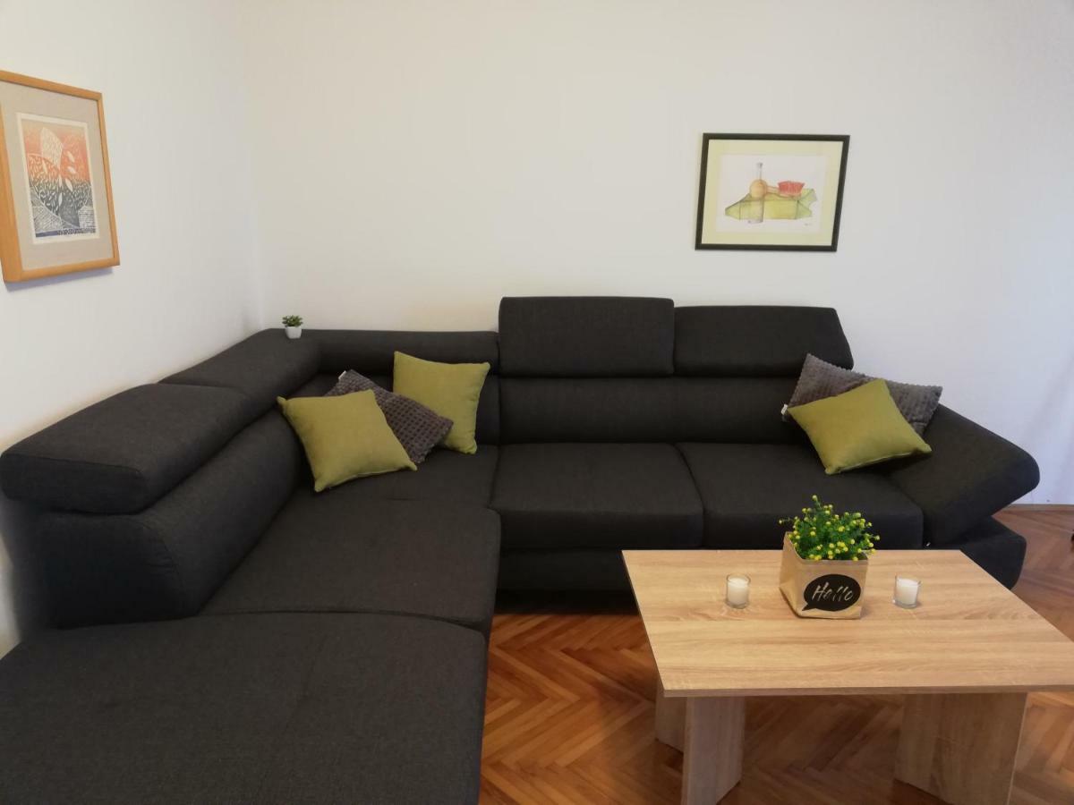 New Renovated Apartment 15 Min From Beach On Foot Pula Exterior photo