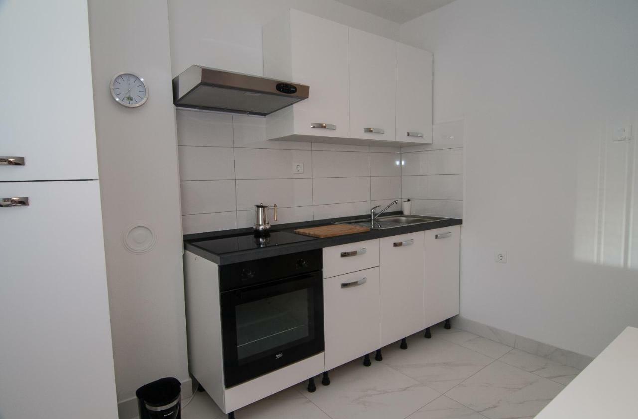 New Renovated Apartment 15 Min From Beach On Foot Pula Exterior photo