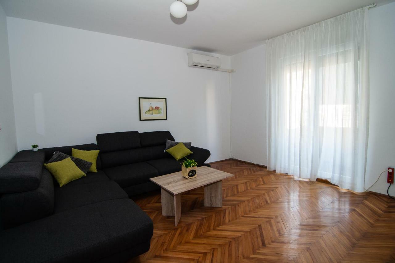 New Renovated Apartment 15 Min From Beach On Foot Pula Exterior photo