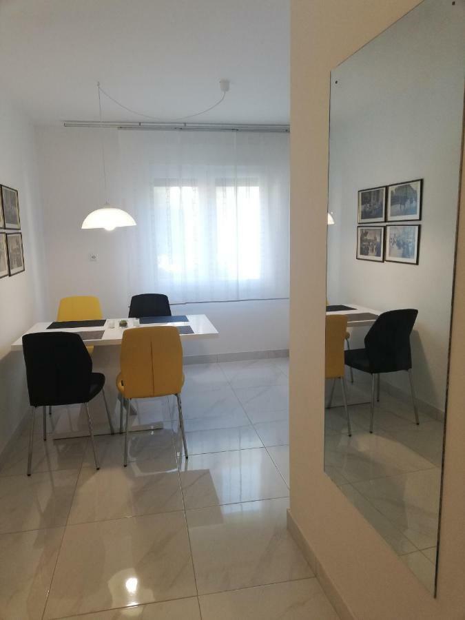 New Renovated Apartment 15 Min From Beach On Foot Pula Exterior photo
