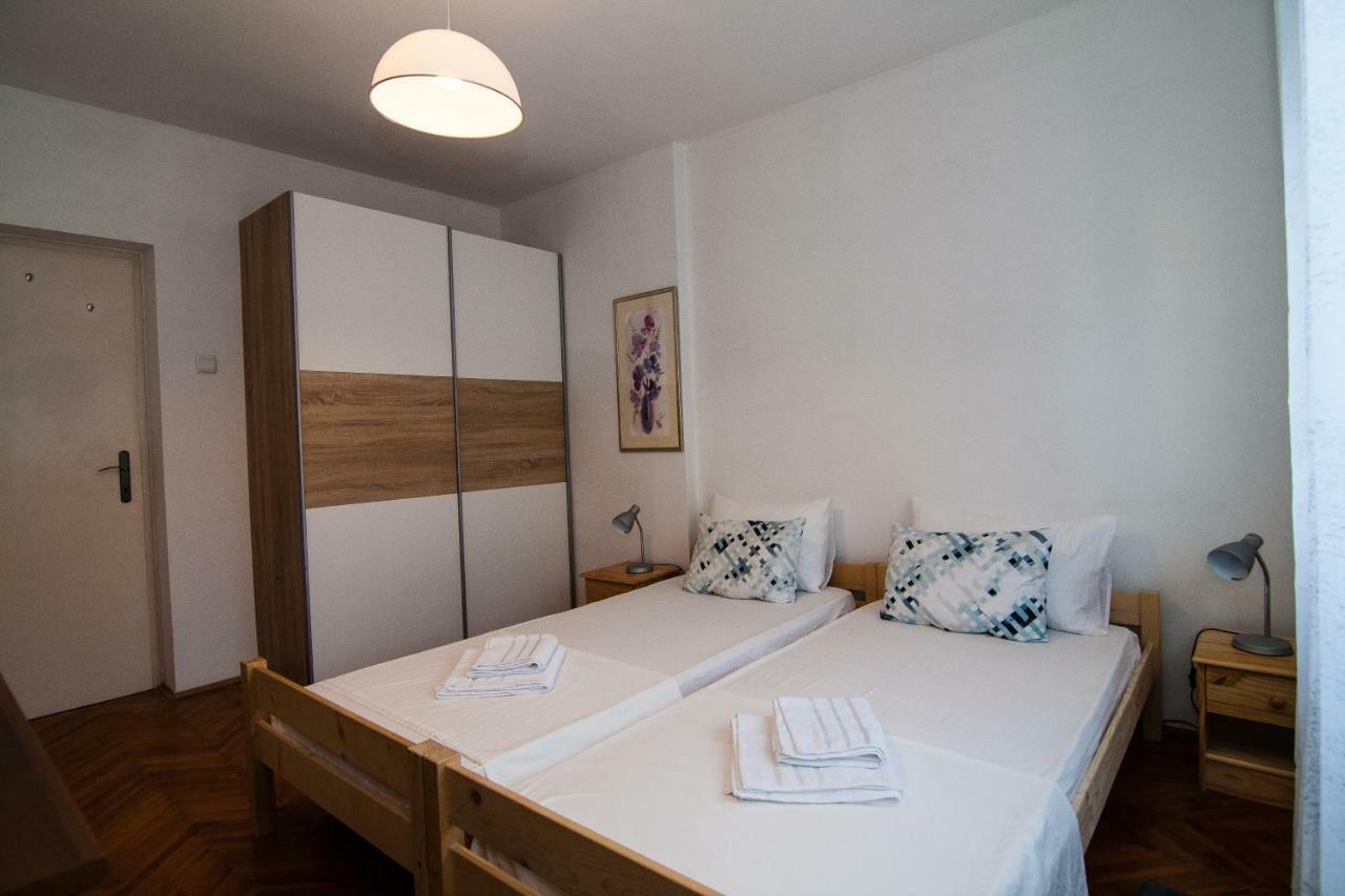 New Renovated Apartment 15 Min From Beach On Foot Pula Exterior photo