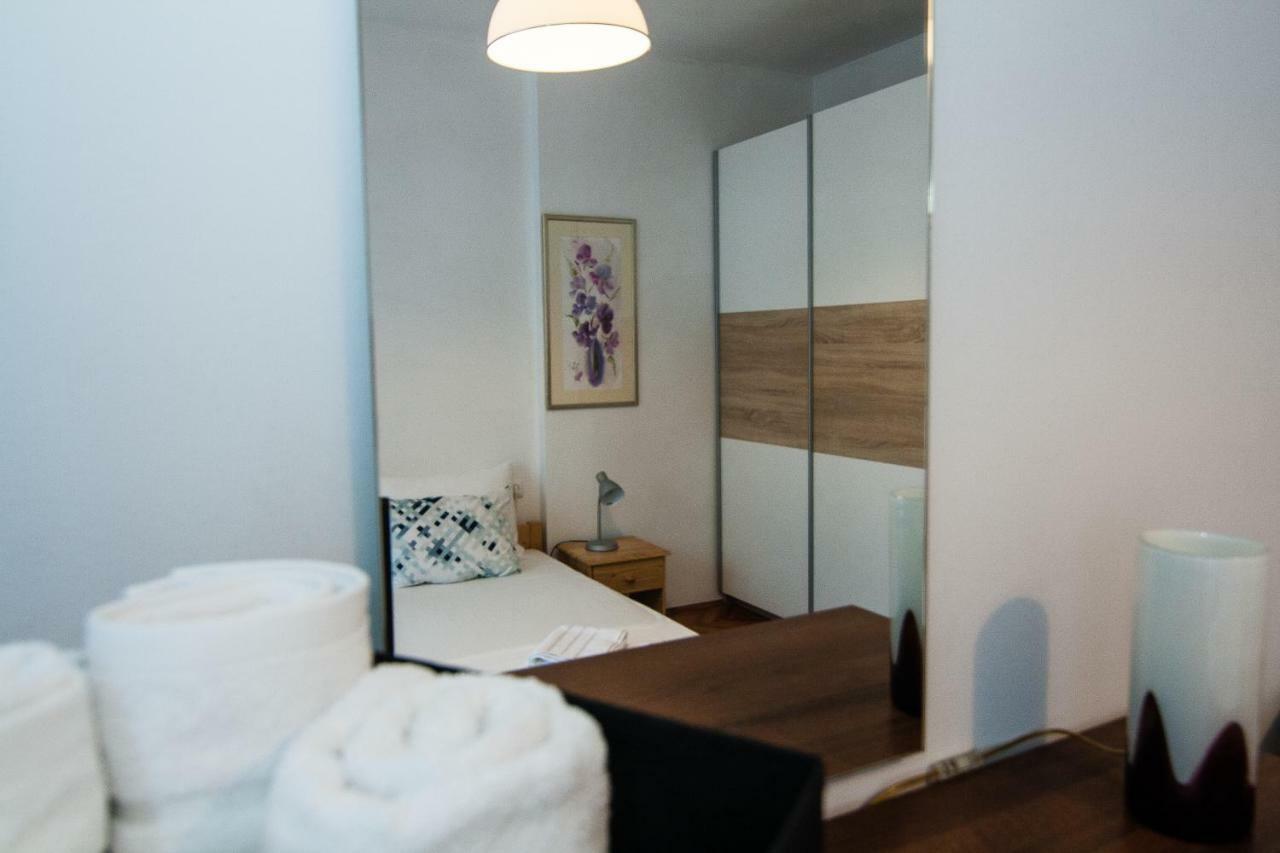 New Renovated Apartment 15 Min From Beach On Foot Pula Exterior photo