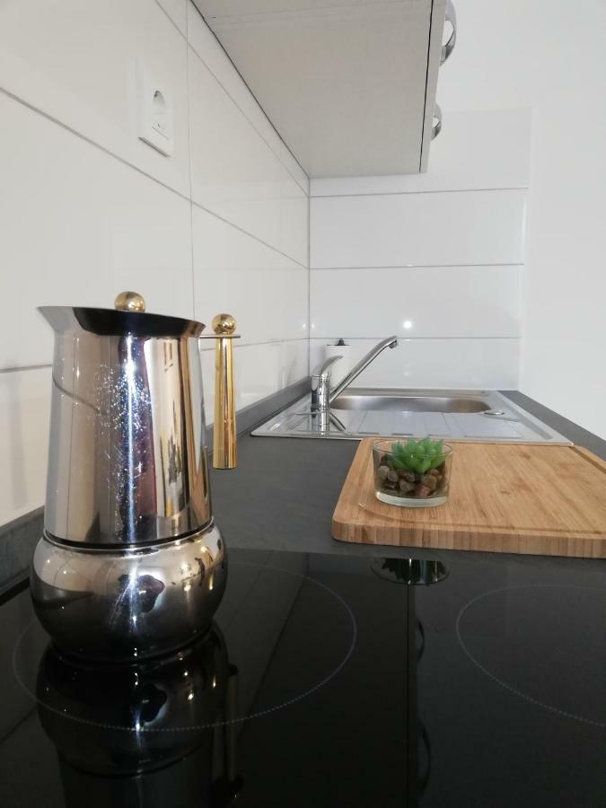 New Renovated Apartment 15 Min From Beach On Foot Pula Exterior photo